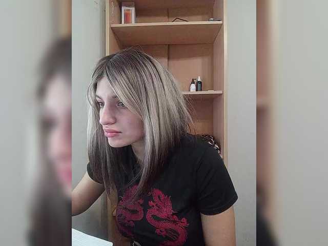 Sonyagasay live cam on BongaCams