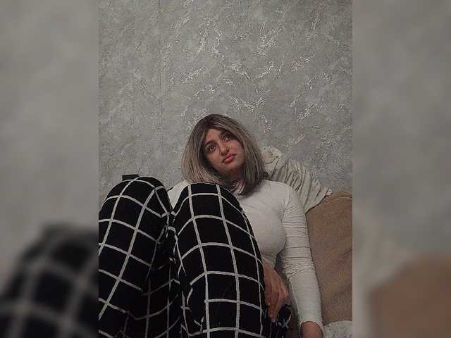 Sonyagasay live cam on BongaCams