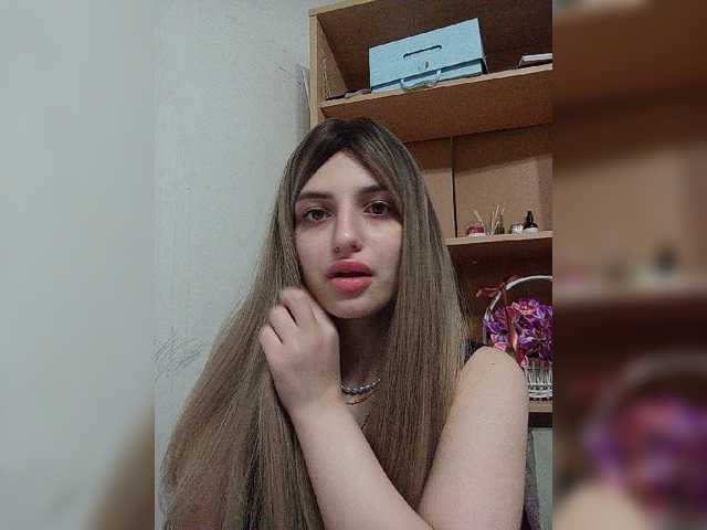 Sonyagasay live cam on BongaCams