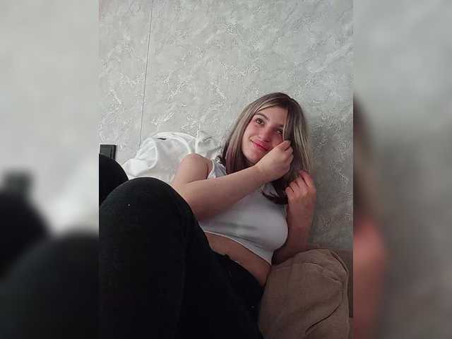 Sonyagasay live cam on BongaCams