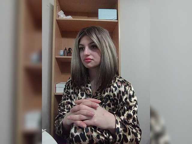 Sonyagasay live cam on BongaCams