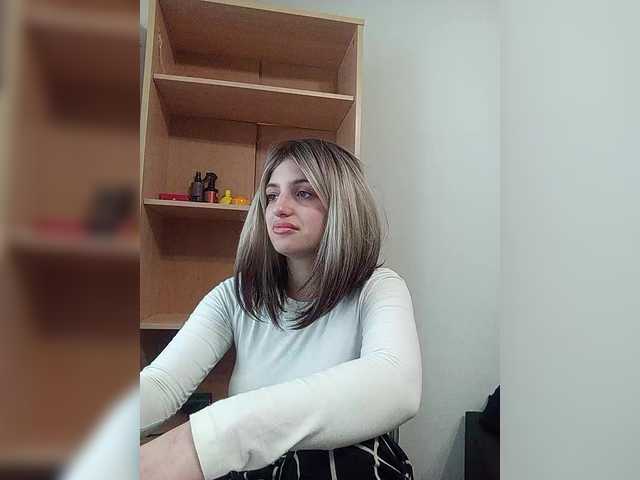 Sonyagasay live cam on BongaCams