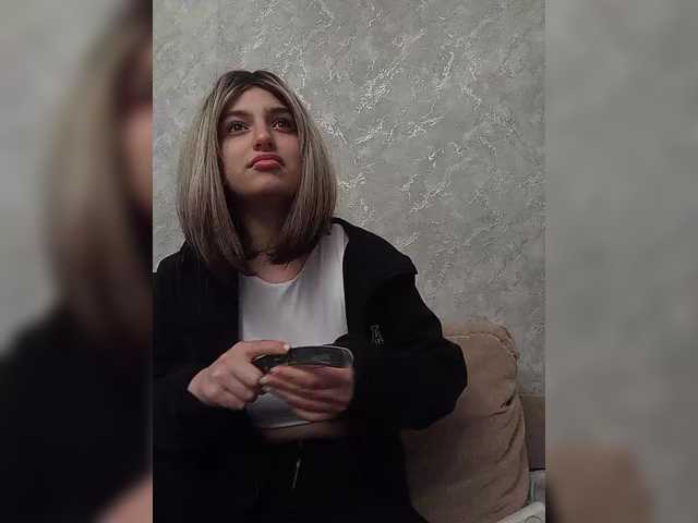 Sonyagasay live cam on BongaCams