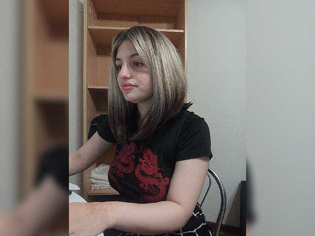 Sonyagasay live cam on BongaCams