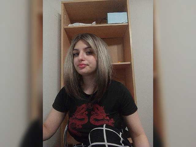 Sonyagasay live cam on BongaCams