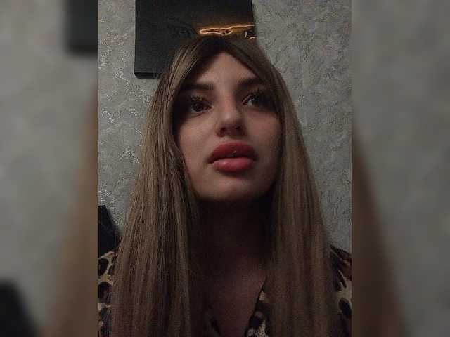 Sonyagasay live cam on BongaCams