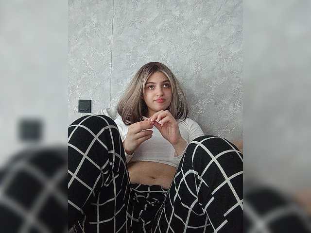 Sonyagasay live cam on BongaCams