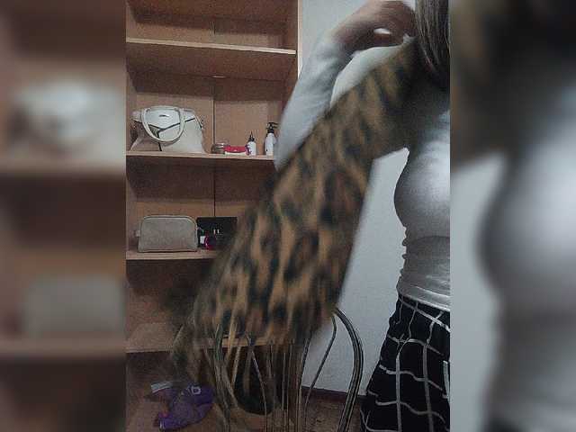 Sonyagasay live cam on BongaCams