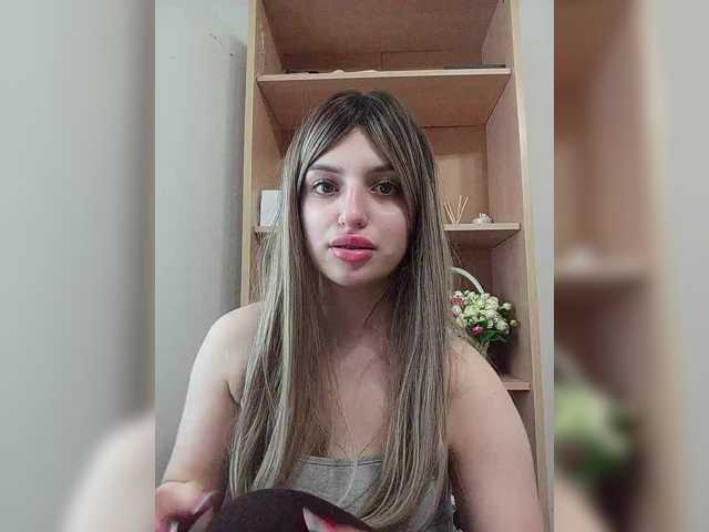 Sonyagasay live cam on BongaCams