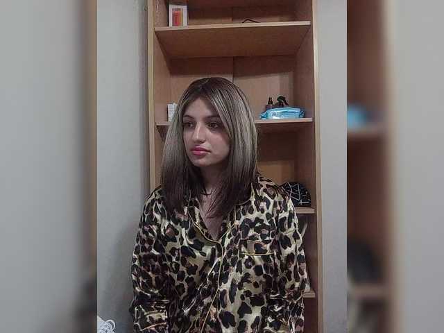 Sonyagasay live cam on BongaCams