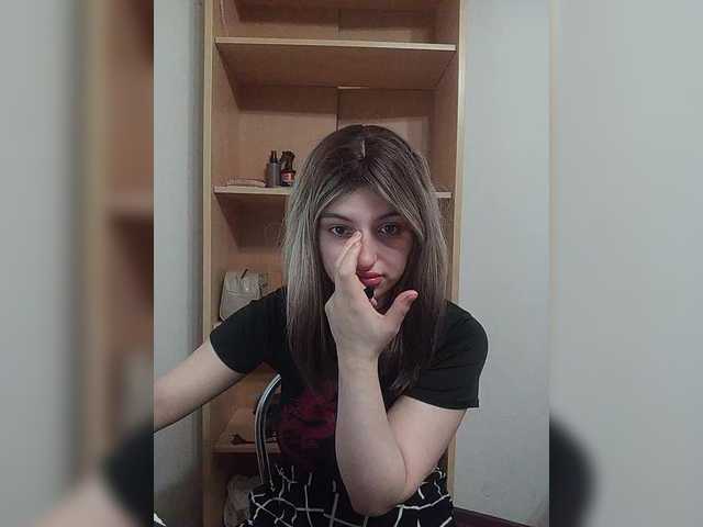 Sonyagasay live cam on BongaCams