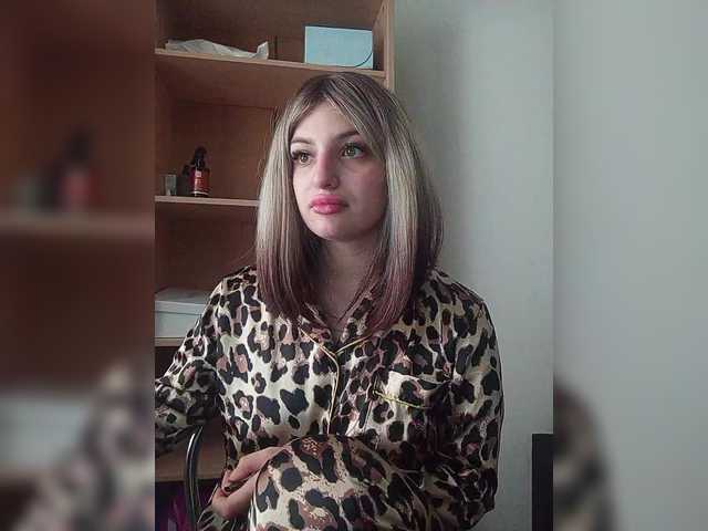 Sonyagasay live cam on BongaCams