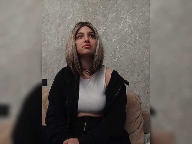 Sonyagasay live cam on BongaCams