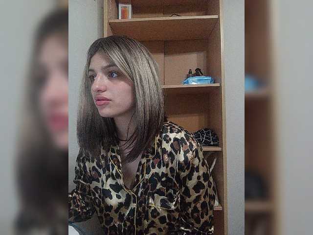 Sonyagasay live cam on BongaCams