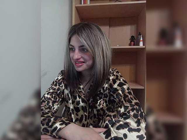 Sonyagasay live cam on BongaCams