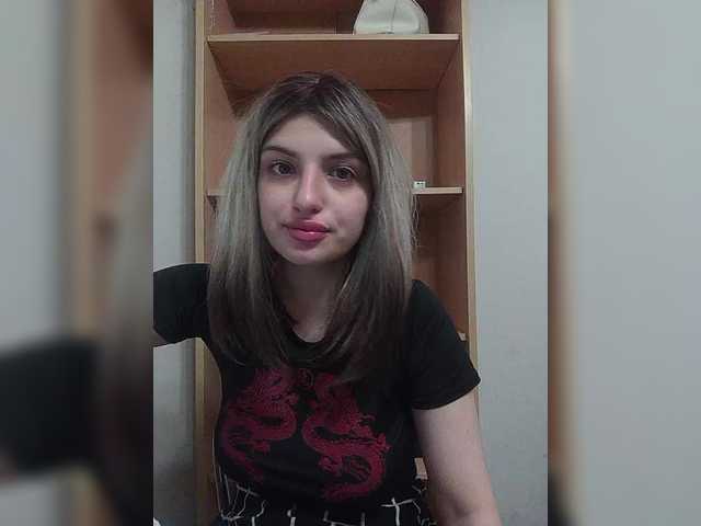 Sonyagasay live cam on BongaCams