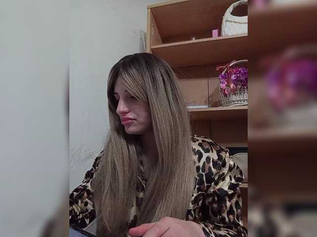 Sonyagasay live cam on BongaCams