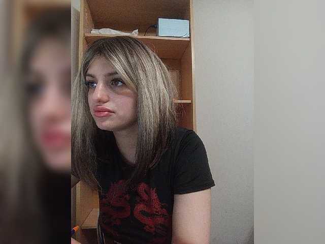Sonyagasay live cam on BongaCams