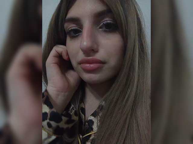 Sonyagasay live cam on BongaCams
