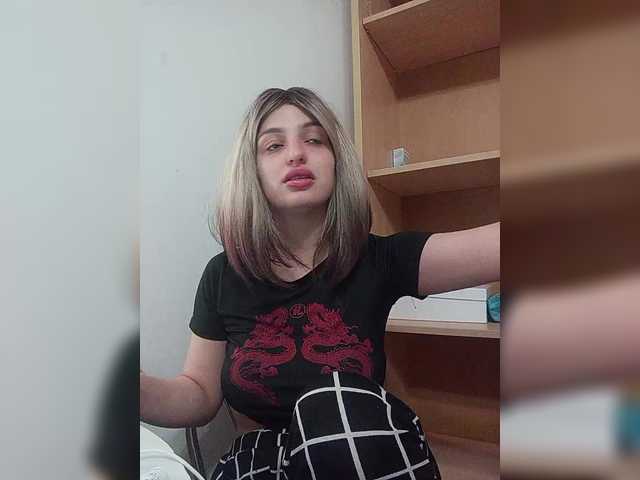 Sonyagasay live cam on BongaCams