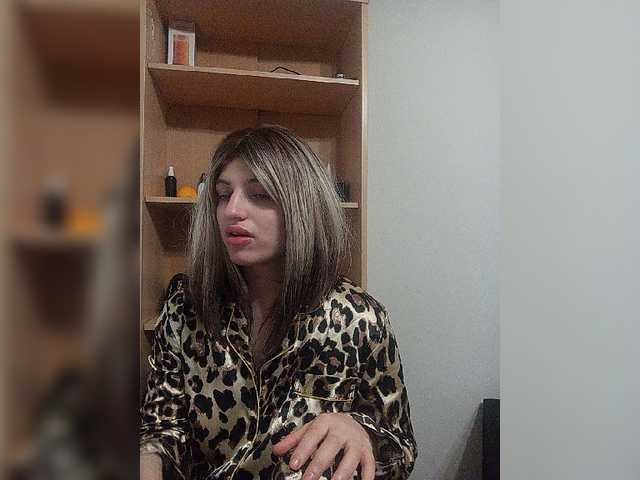 Sonyagasay live cam on BongaCams