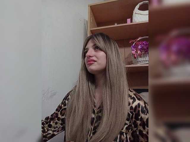 Sonyagasay live cam on BongaCams