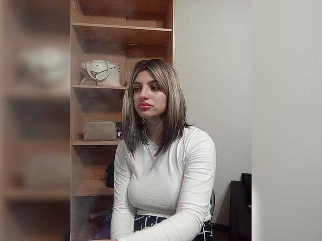Sonyagasay live cam on BongaCams