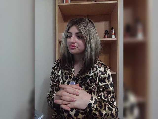 Sonyagasay live cam on BongaCams