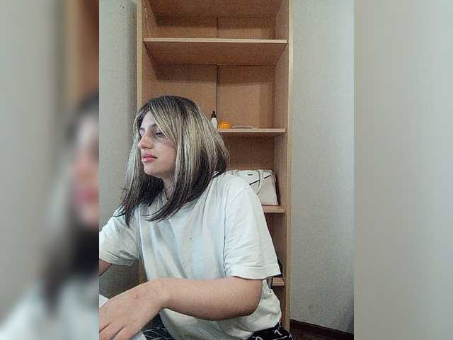 Sonyagasay live cam on BongaCams
