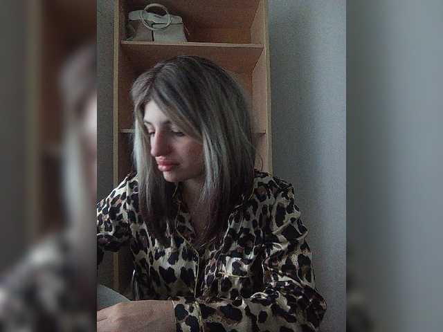 Sonyagasay live cam on BongaCams