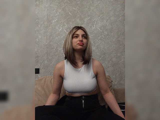 Sonyagasay live cam on BongaCams