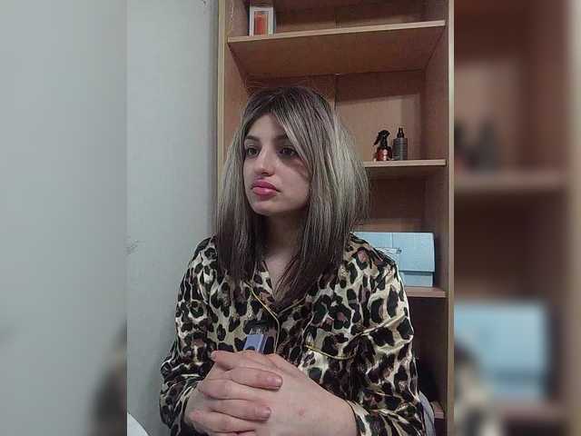 Sonyagasay live cam on BongaCams