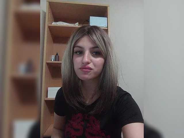 Sonyagasay live cam on BongaCams