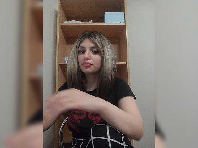 Sonyagasay live cam on BongaCams