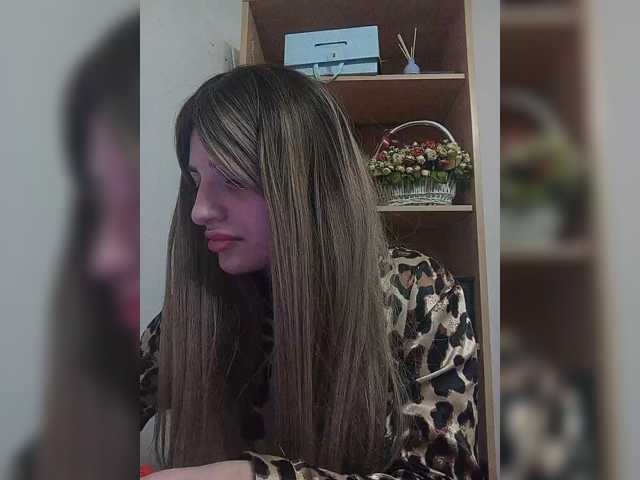 Sonyagasay live cam on BongaCams