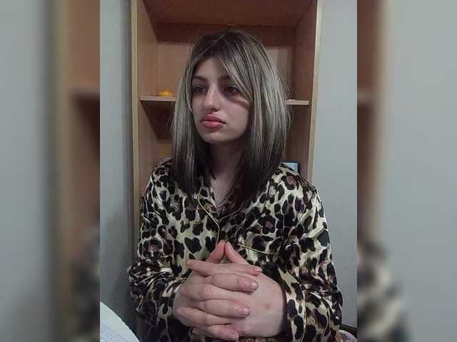 Sonyagasay live cam on BongaCams