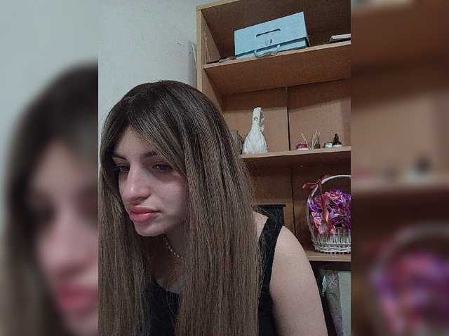 Sonyagasay live cam on BongaCams