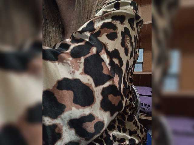 Gjasjaajrssfju — live female cam