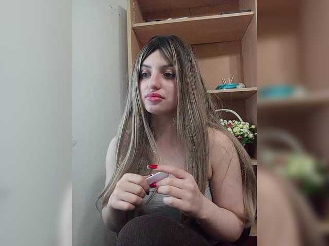 Sonyagasay live cam on BongaCams