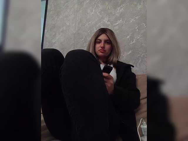 Sonyagasay live cam on BongaCams