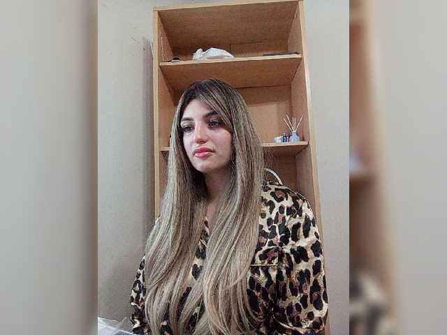 Sonyagasay live cam on BongaCams
