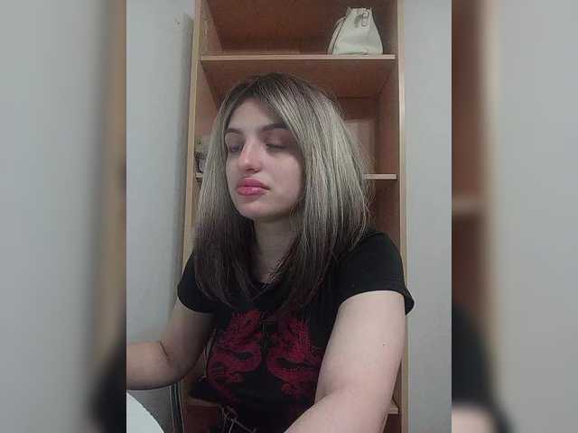 Sonyagasay live cam on BongaCams