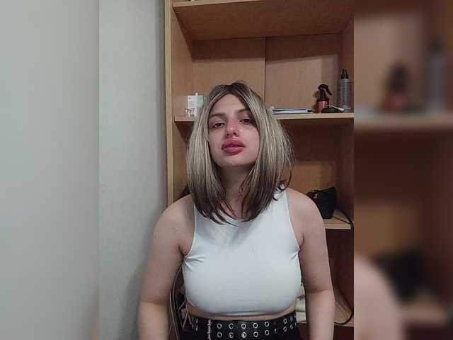 Sonyagasay live cam on BongaCams