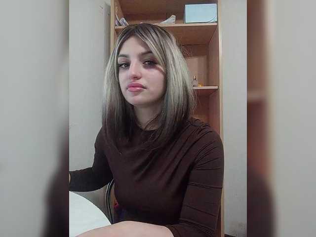 Sonyagasay live cam on BongaCams