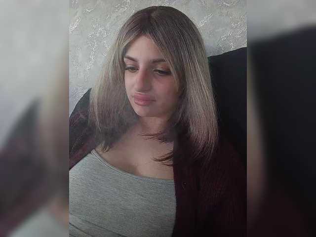 Sonyagasay live cam on BongaCams