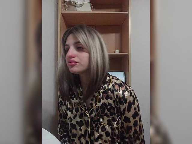 Sonyagasay live cam on BongaCams