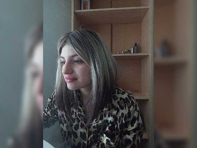 Sonyagasay live cam on BongaCams