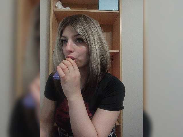 Sonyagasay live cam on BongaCams