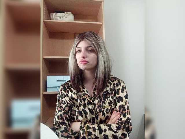Sonyagasay live cam on BongaCams
