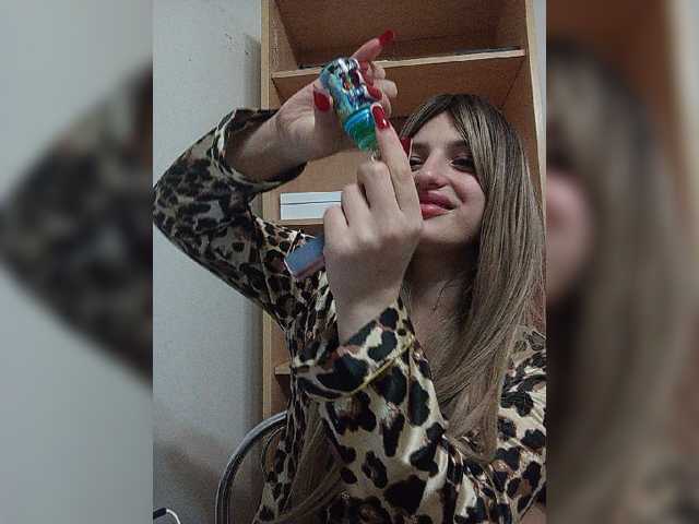 Sonyagasay live cam on BongaCams